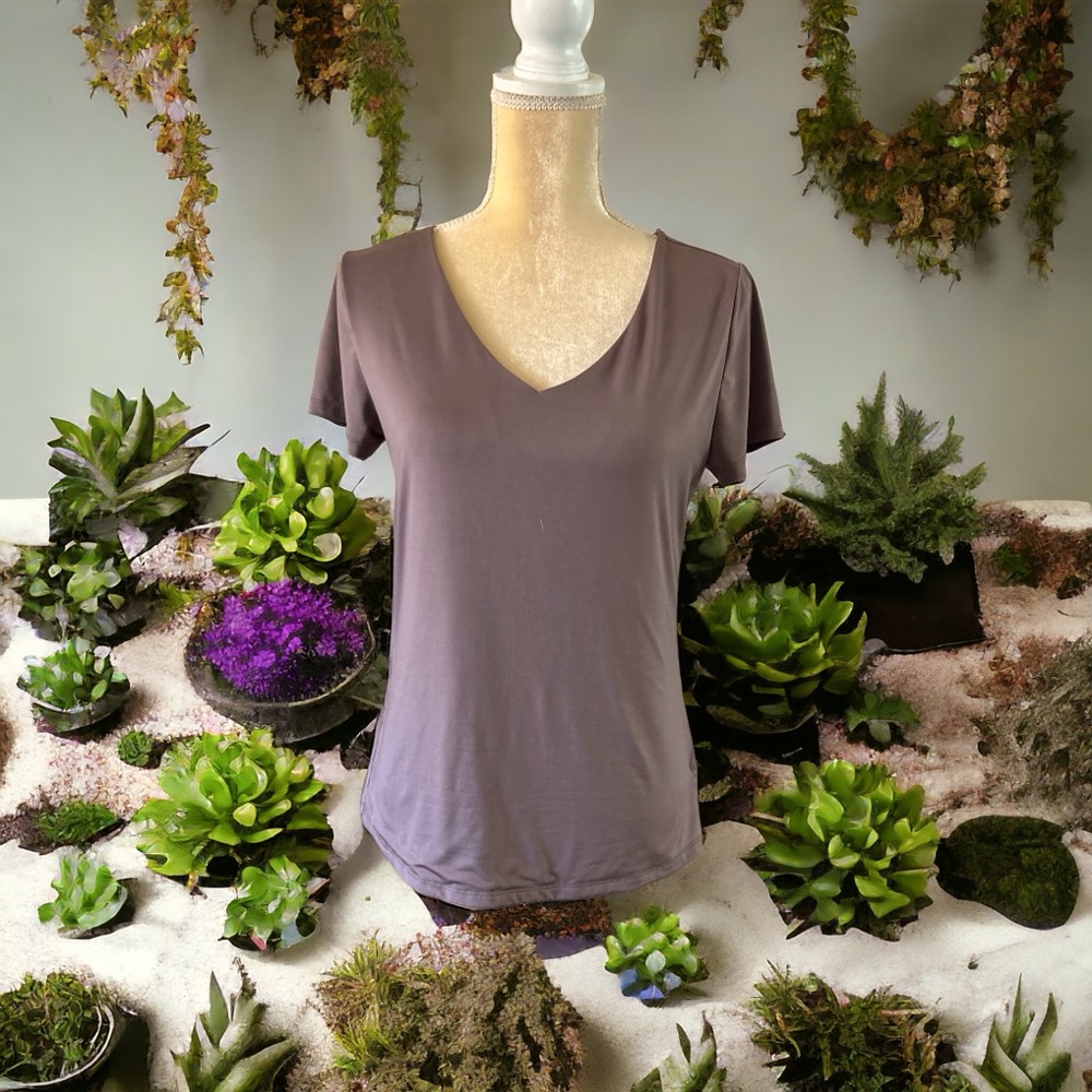 Spandex V-neck T-shirt